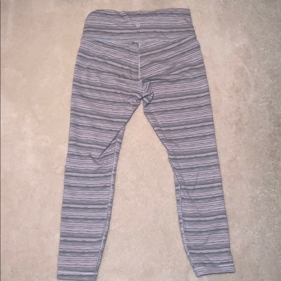Lululemon wunder under size 10 gray pink - Picture 3 of 3
